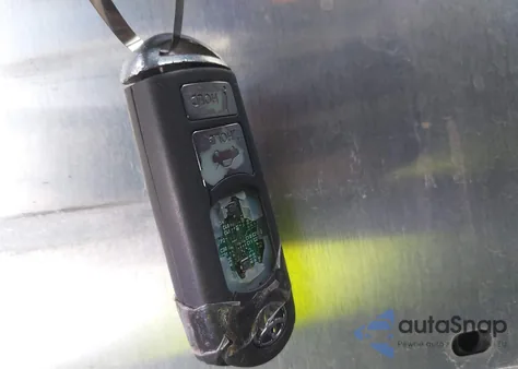 2018 Toyota Yaris Ia из США, поврежденный, VIN 3MYDLBYV4JY324422